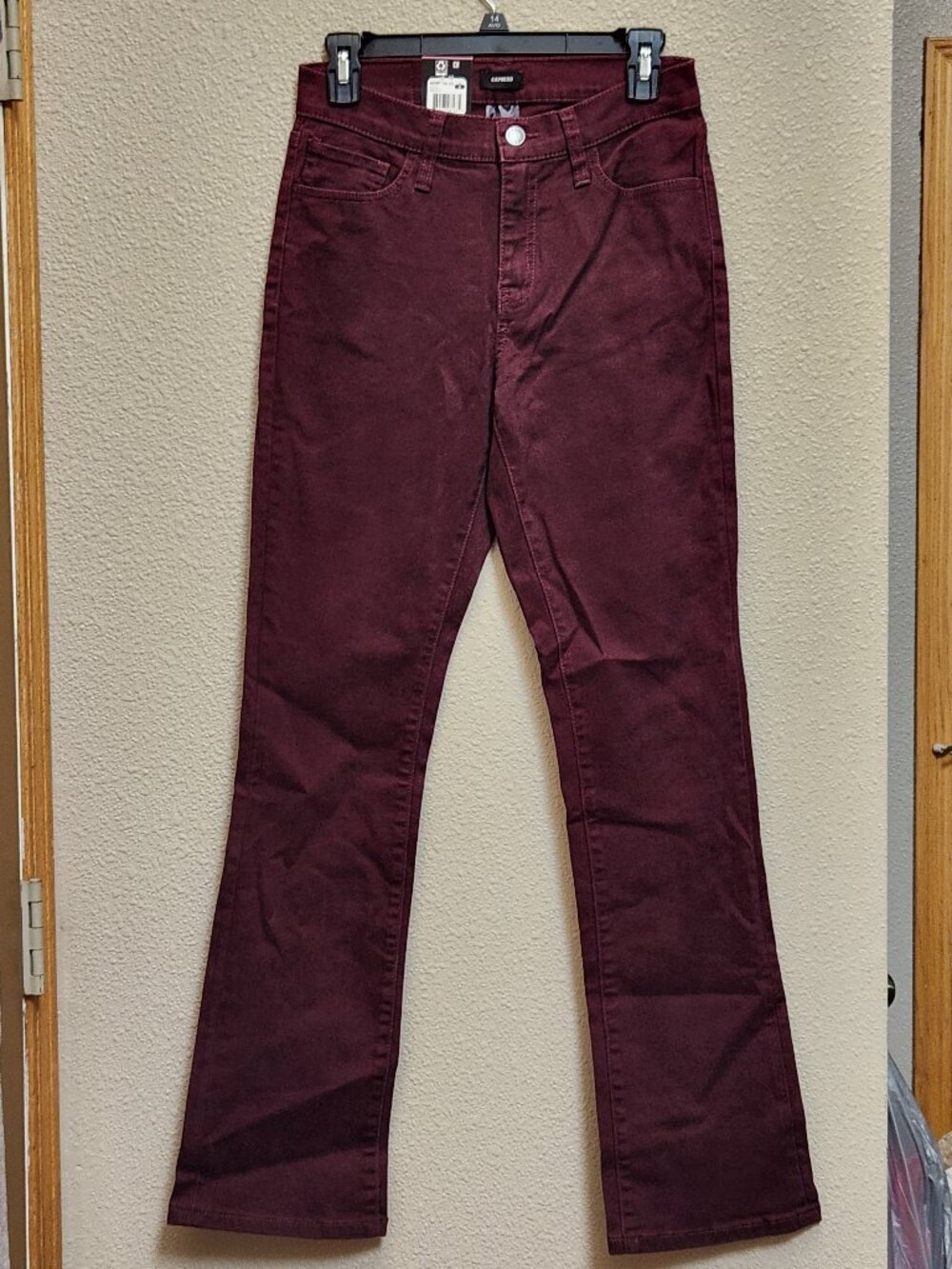 EXPRESS Bootcut Jeans Burgundy - Sz 6 - NEW NWT